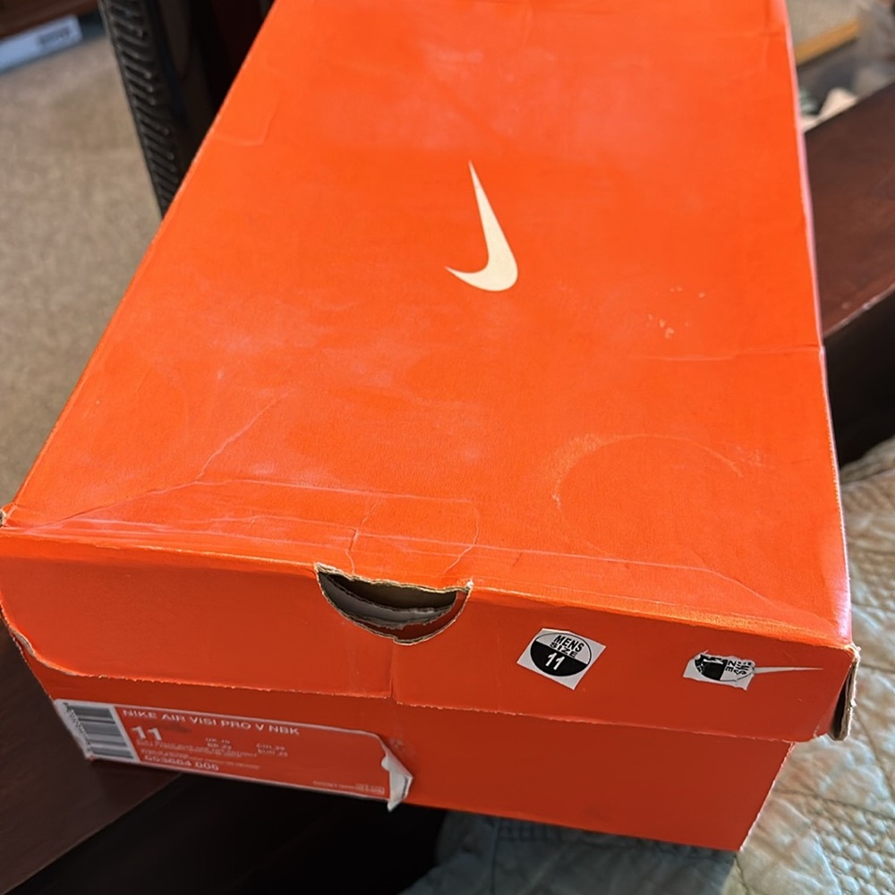 Nike Air Visi Pro 5 Sneakers - Picture 10 of 10